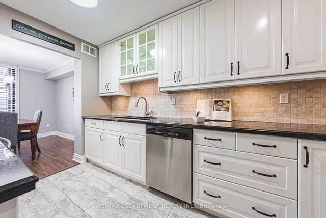 Additional property image - 2055 UPPER MIDDLE Rd Unit 1201