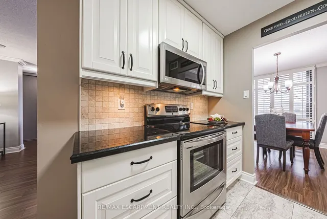 Additional property image - 2055 UPPER MIDDLE Rd Unit 1201