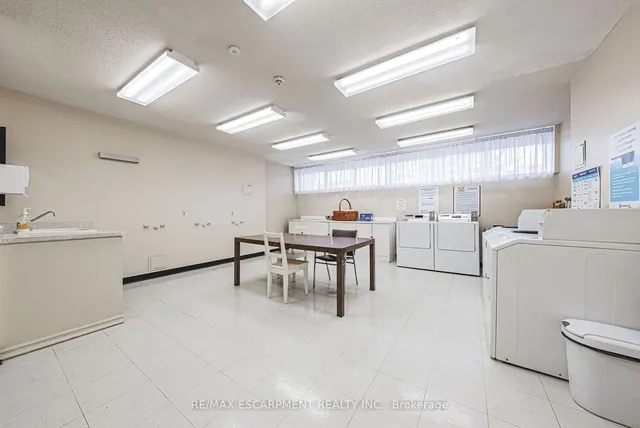 Additional property image - 2055 UPPER MIDDLE Rd Unit 1201