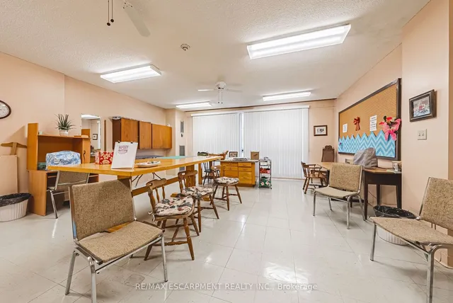 Additional property image - 2055 UPPER MIDDLE Rd Unit 1201