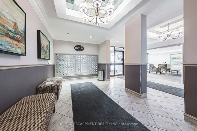Additional property image - 2055 UPPER MIDDLE Rd Unit 1201