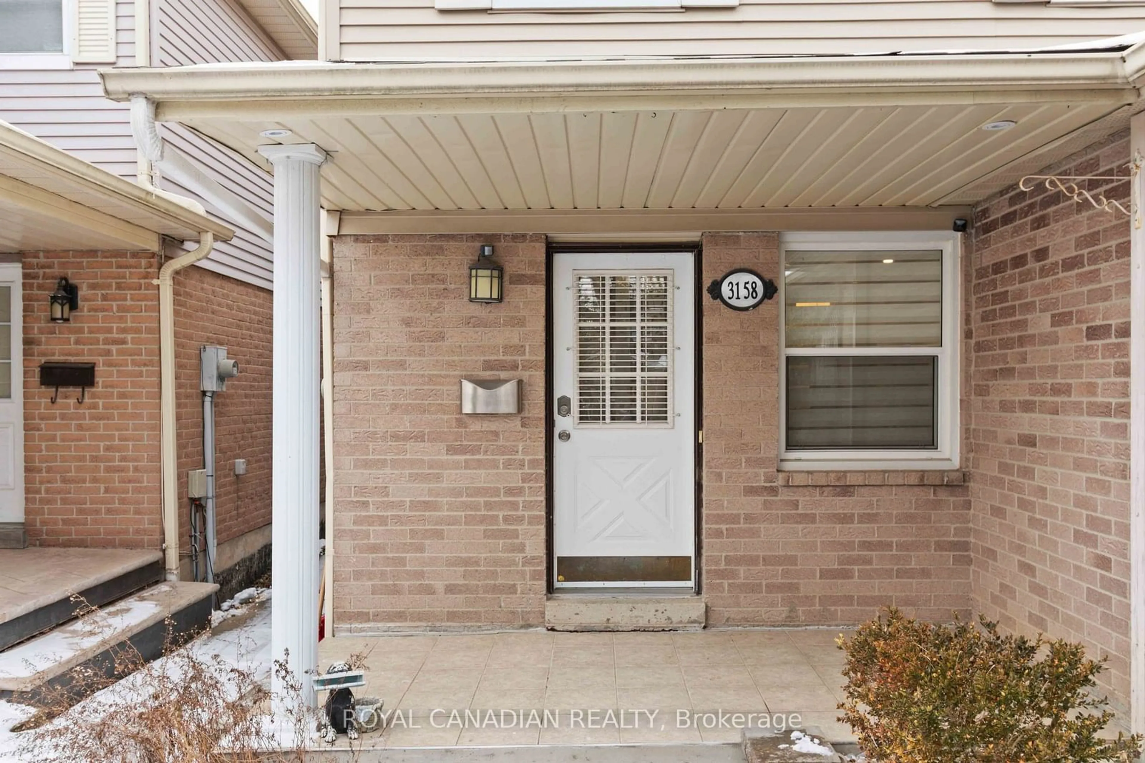 Indoor entryway for 3158 Keynes Cres, Mississauga Ontario L5N 3A1