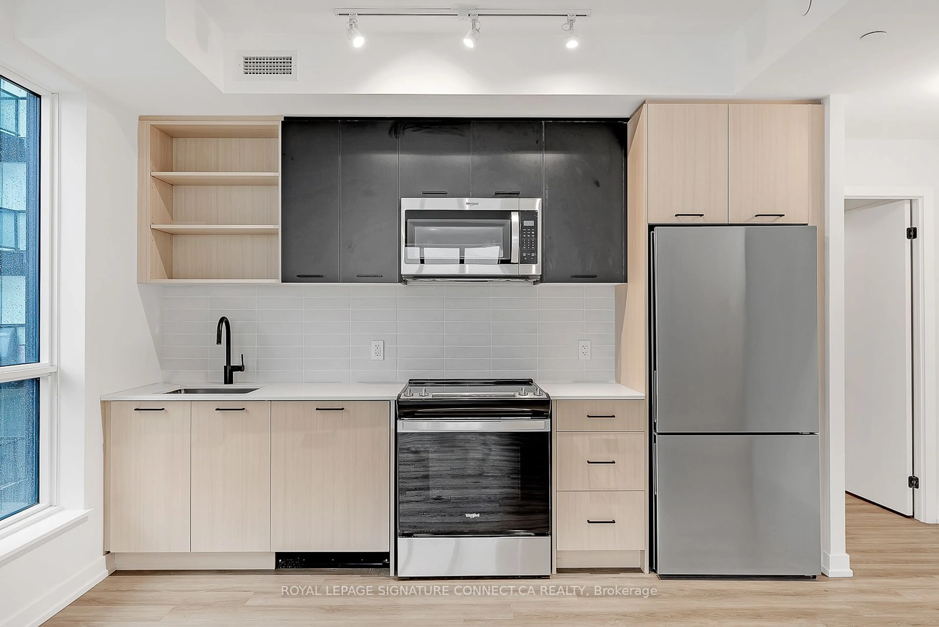 Standard kitchen, unknown for 2300 St. Clair Ave #419, Toronto Ontario M6N 1K8