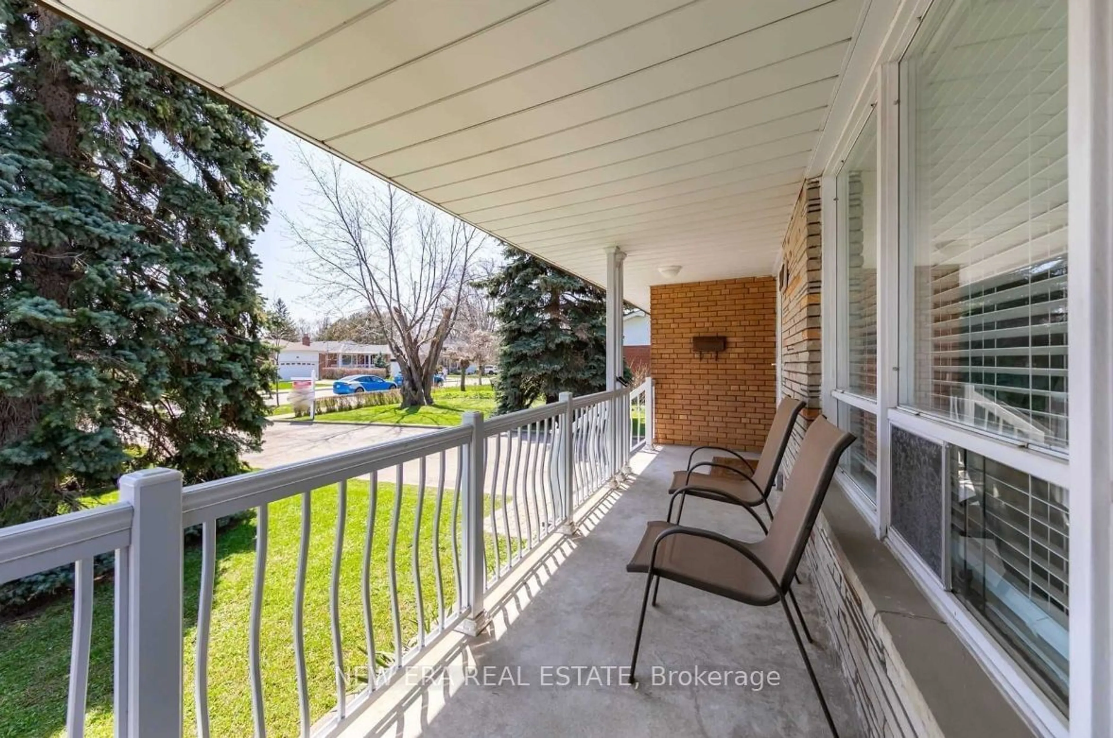 Patio, street for 507 Selsey Dr, Mississauga Ontario L5A 1B7