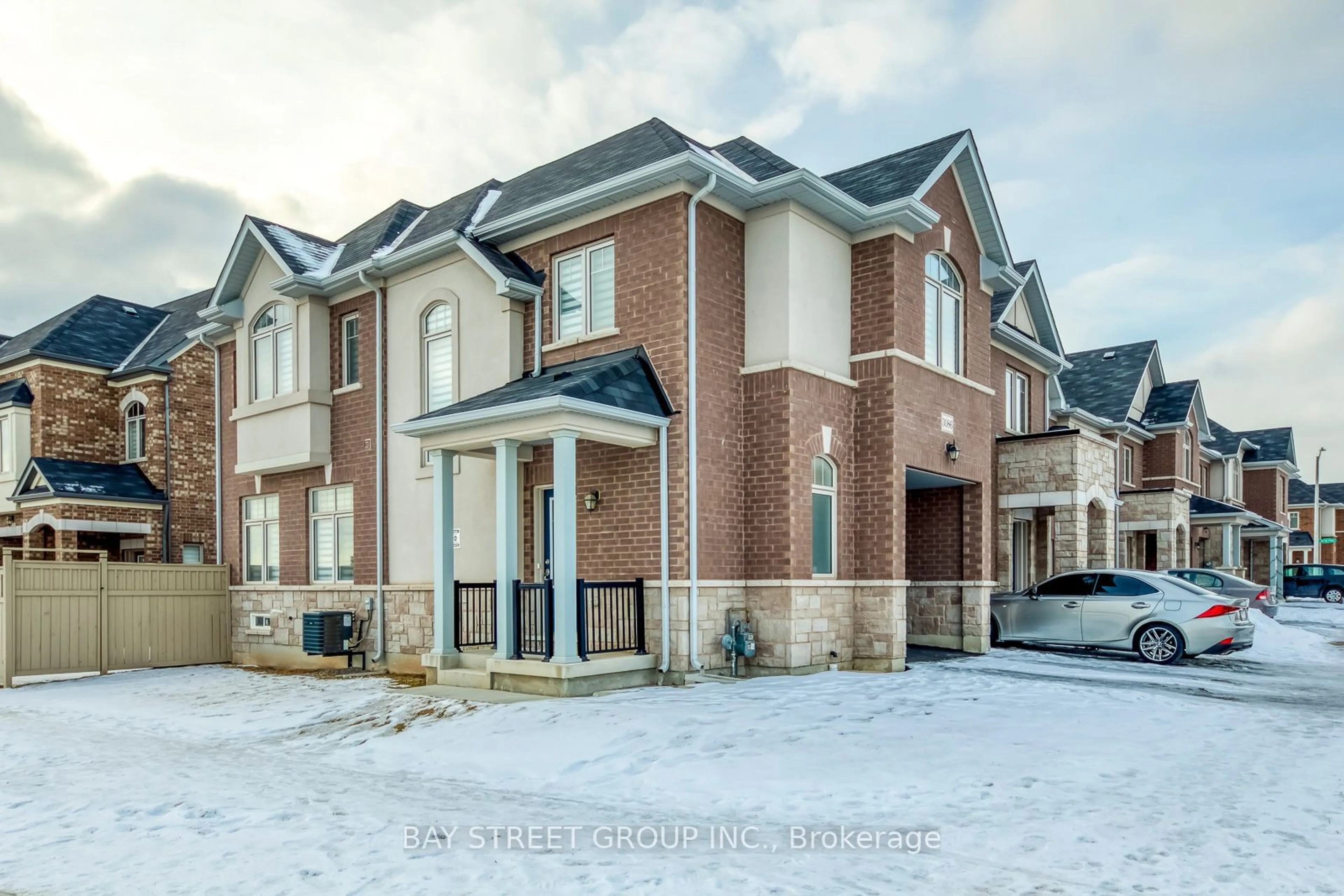 Home with brick exterior material, street for 3086 Michelangelo Rd, Burlington Ontario L7M 0Z6