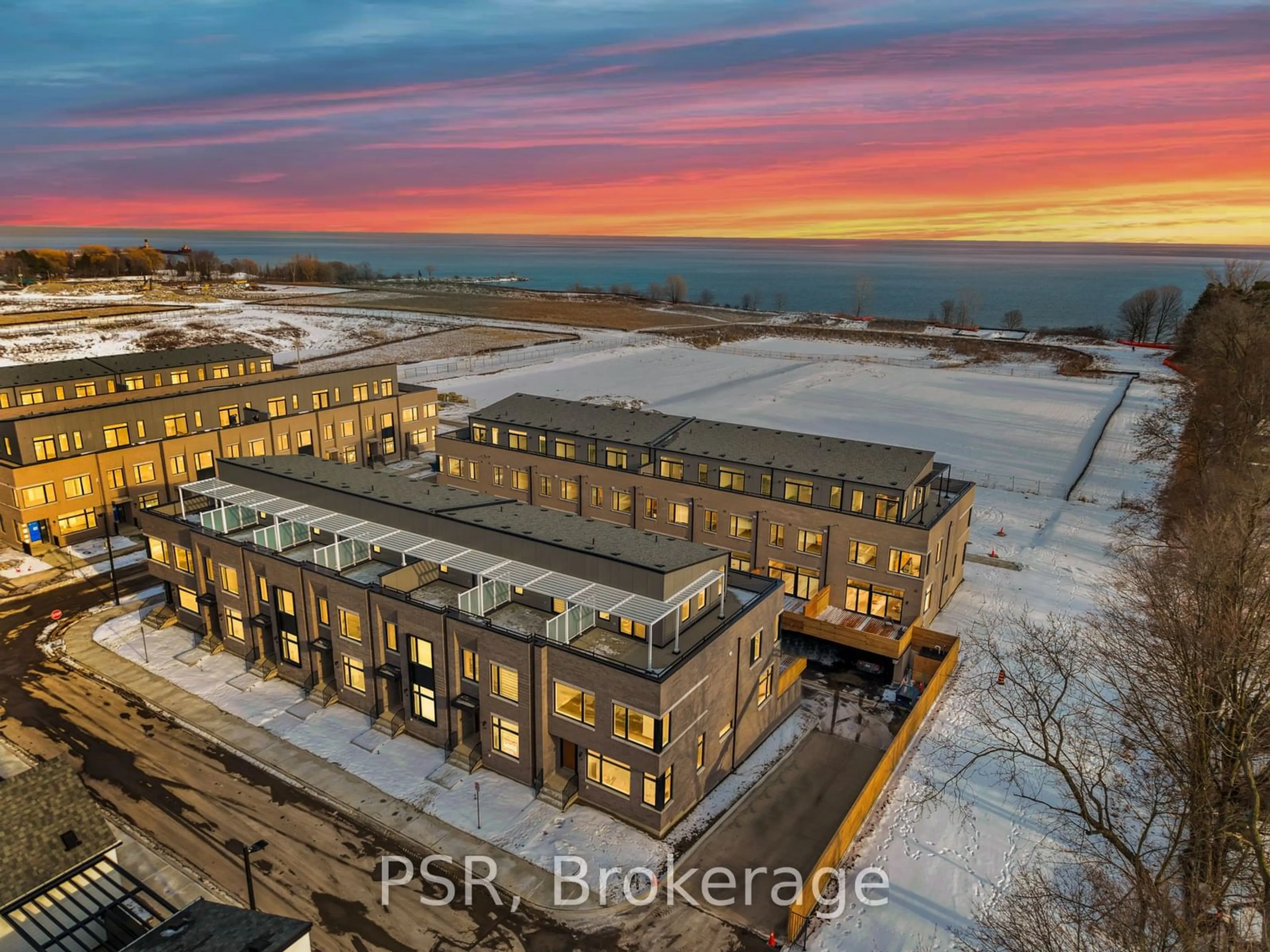 A pic from outside/outdoor area/front of a property/back of a property/a pic from drone, building for 50 Lou Parsons Way #76, Mississauga Ontario L5H 0B2