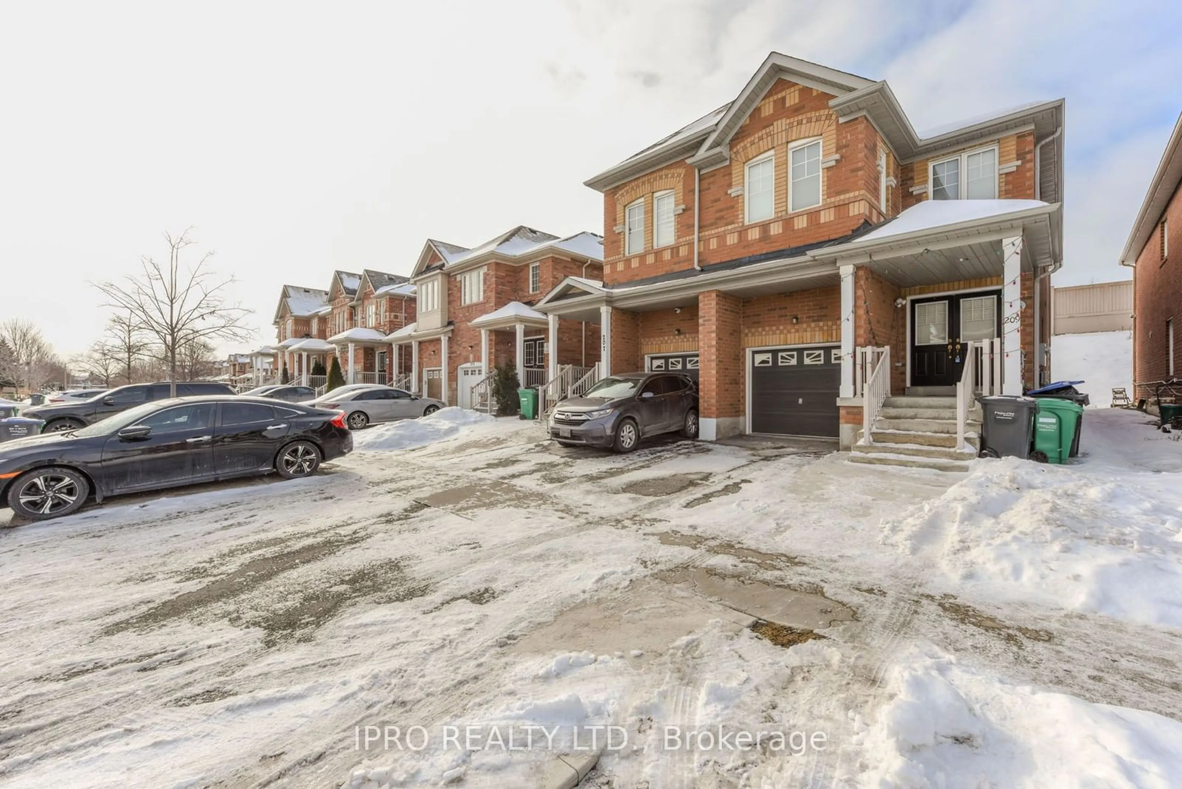 A pic from outside/outdoor area/front of a property/back of a property/a pic from drone, street for 209 Checkerberry Cres, Brampton Ontario L6R 3P8