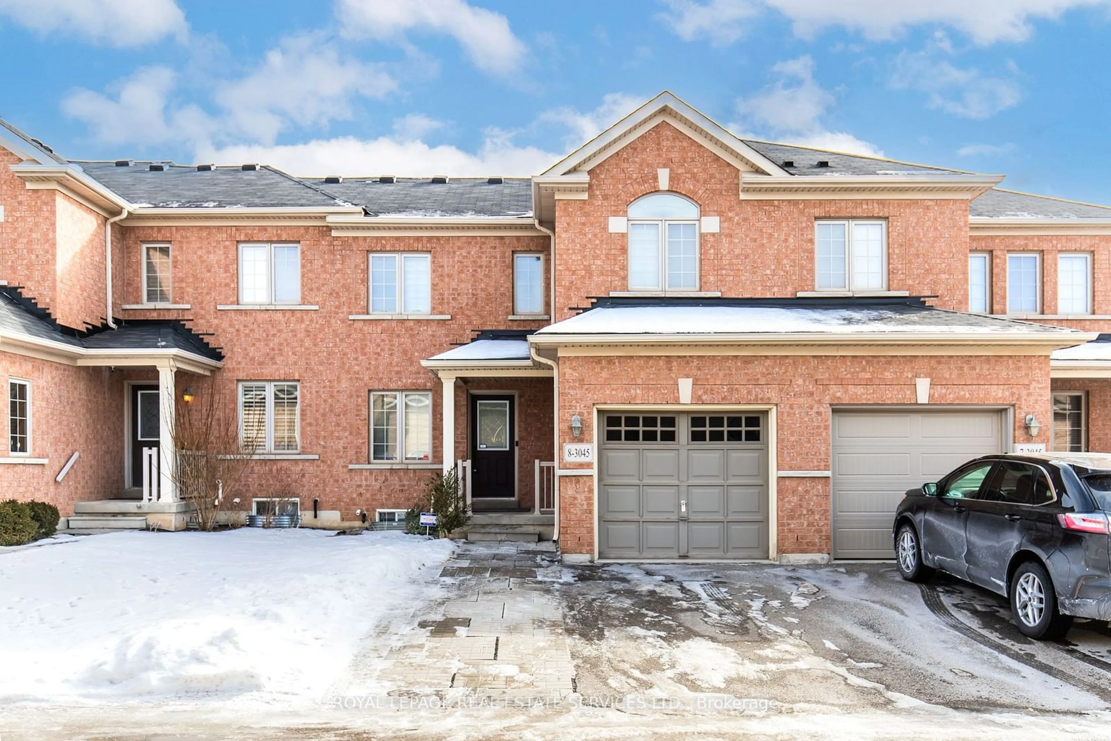 Home with brick exterior material, street for 3045 Gladeside Ave #8, Oakville Ontario L6M 0R3