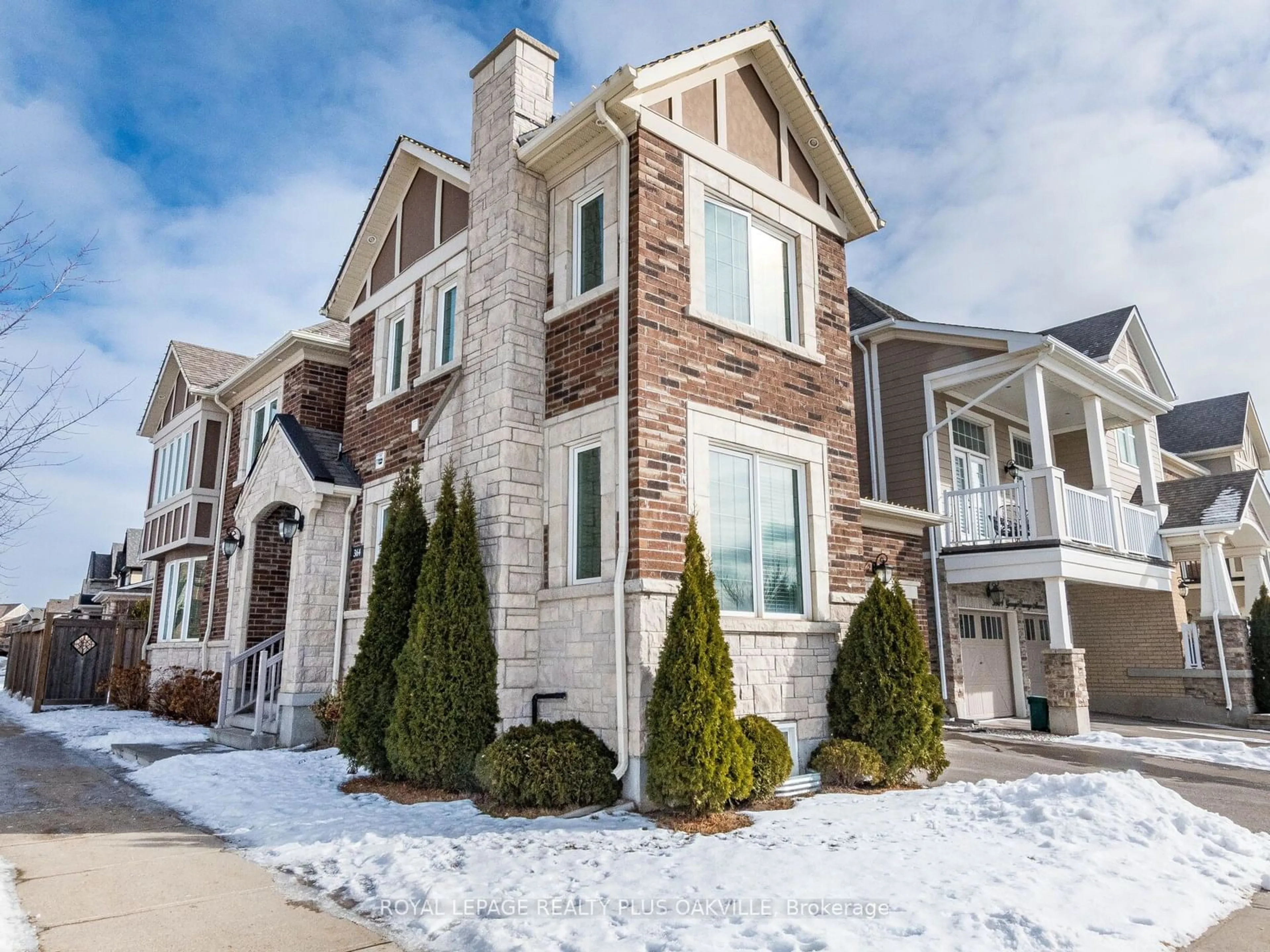 Home with brick exterior material, street for 364 Wisteria Way, Oakville Ontario L6M 0N3