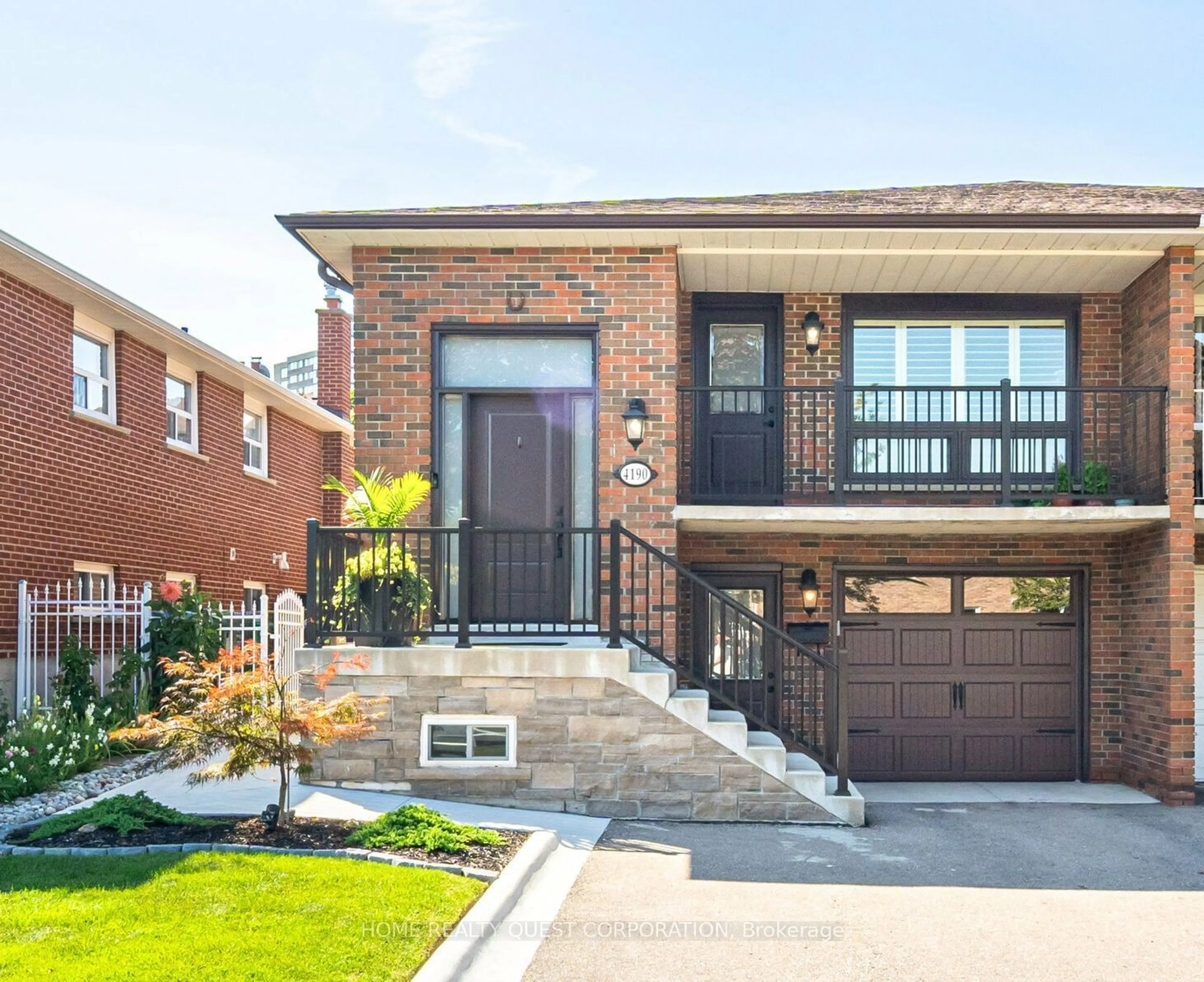 Home with brick exterior material, street for 4190 Bishopstoke Lane, Mississauga Ontario L4Z 1J3