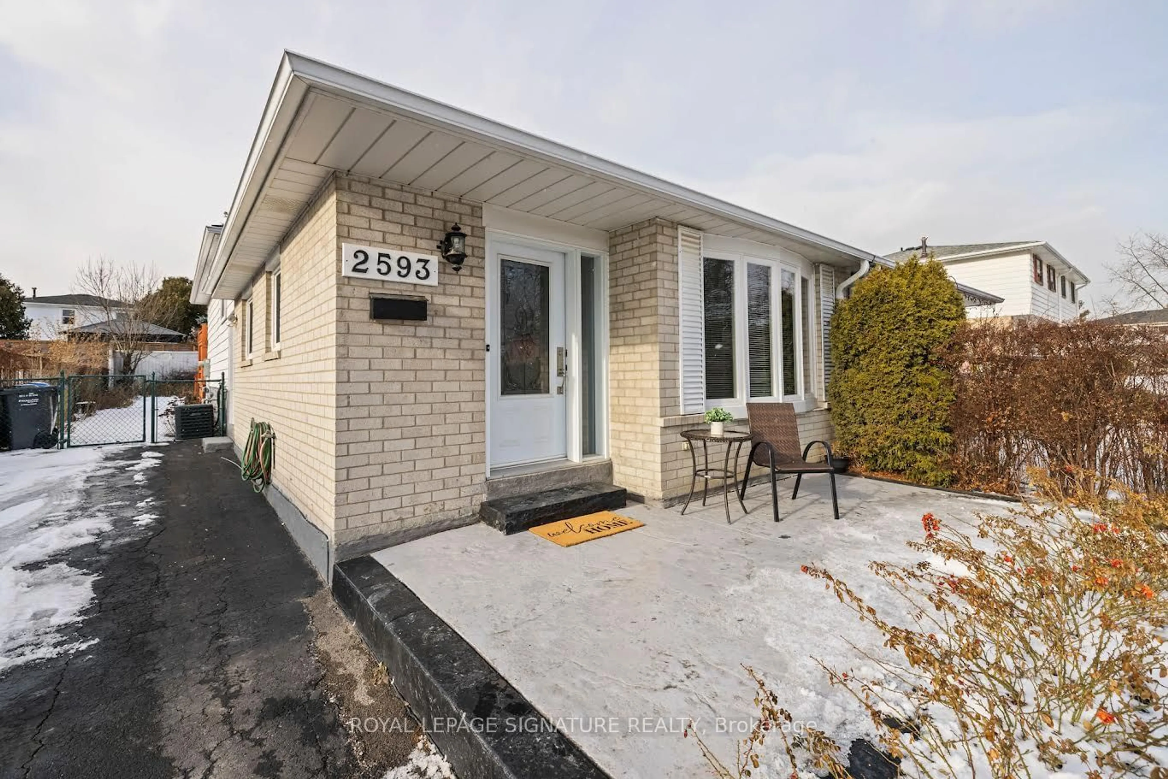 Unknown for 2593 Widemarr Rd, Mississauga Ontario L5J 1M4