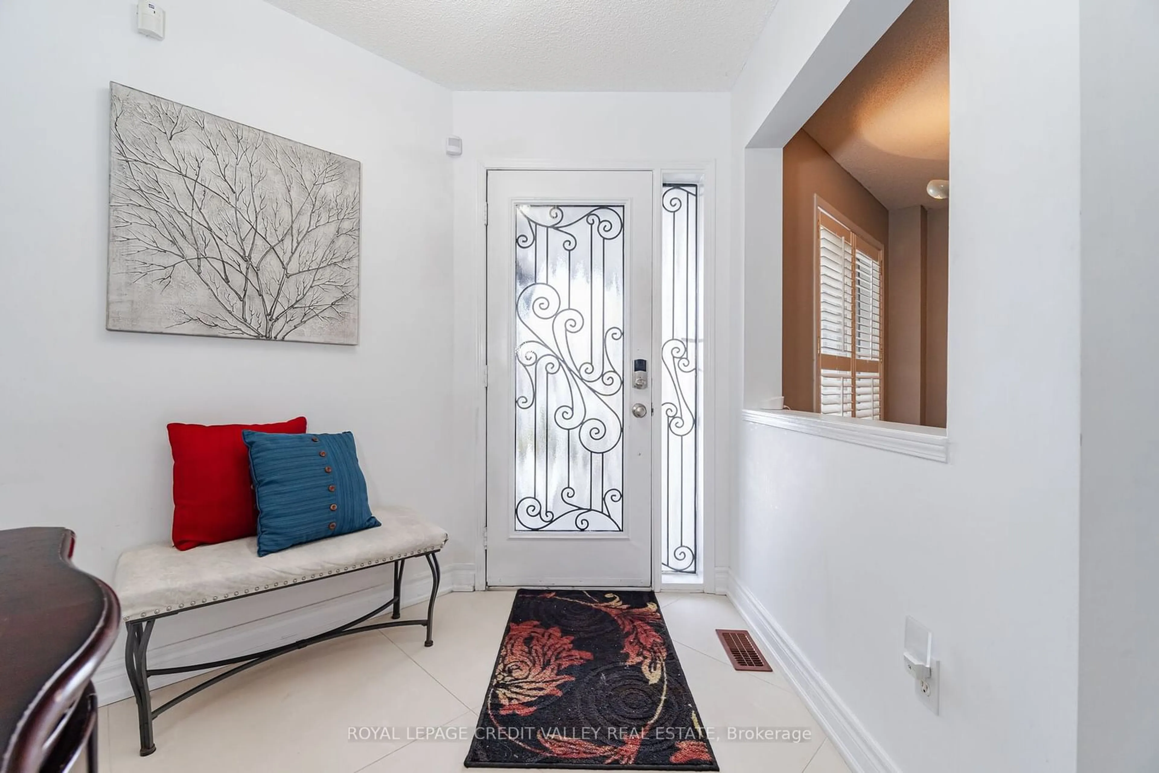 Indoor entryway for 13 Legend Lane, Brampton Ontario L6X 5B5