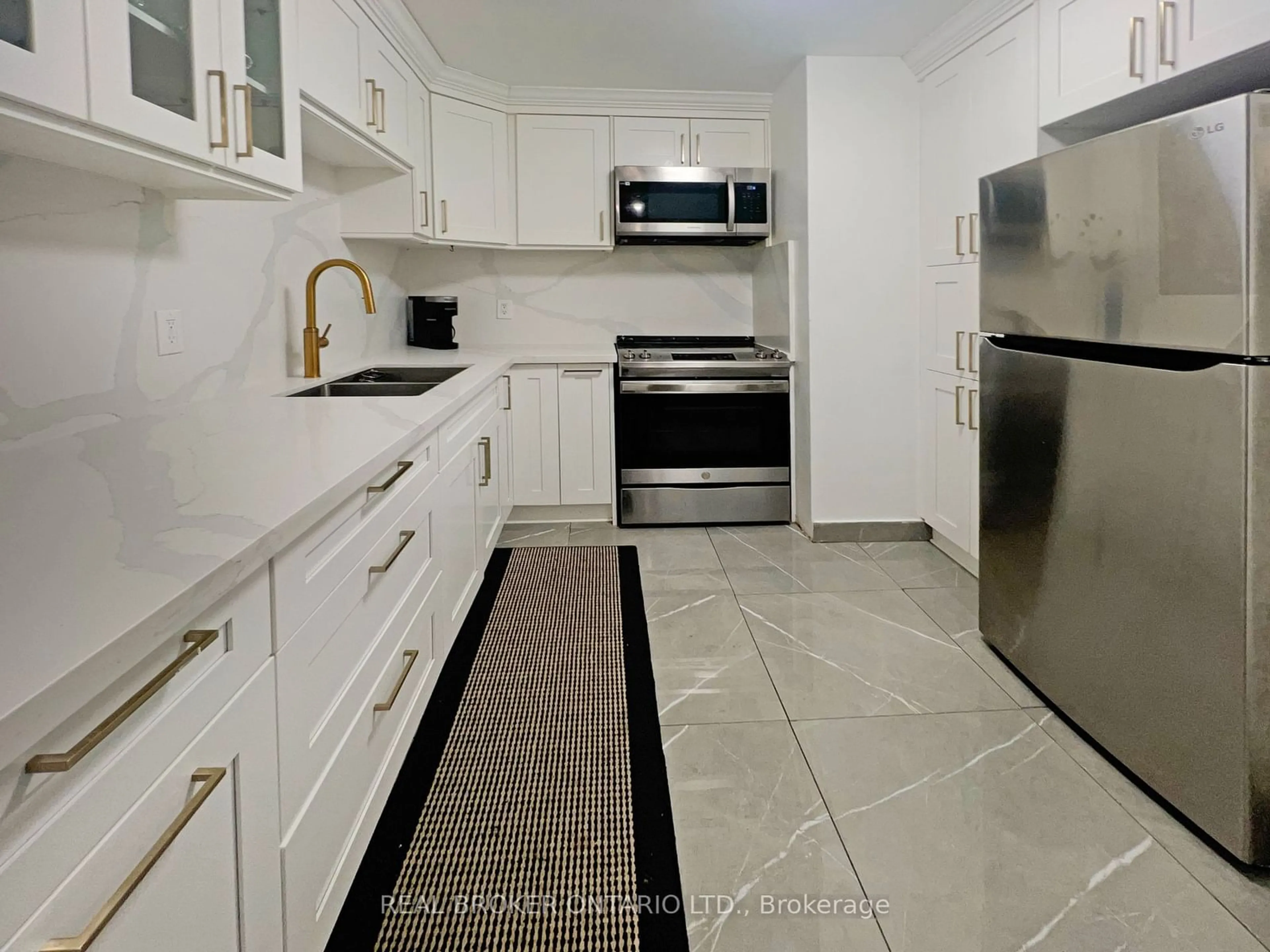 Standard kitchen, ceramic/tile floor for 2323 Confederation Pkwy #206, Mississauga Ontario L5B 1R6