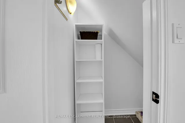 Additional property image - 1701 Lampman Ave Unit 404
