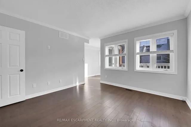 Additional property image - 1701 Lampman Ave Unit 404