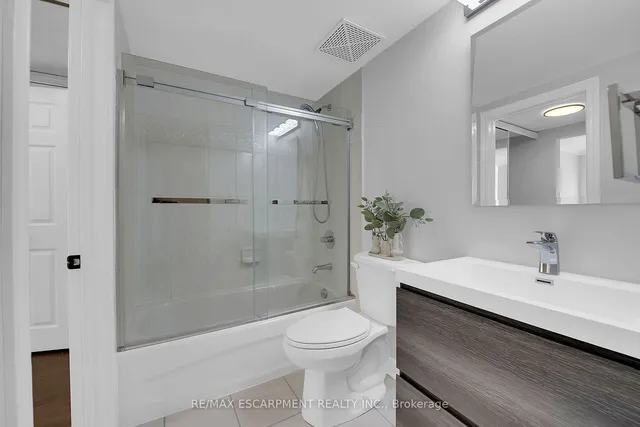 Additional property image - 1701 Lampman Ave Unit 404