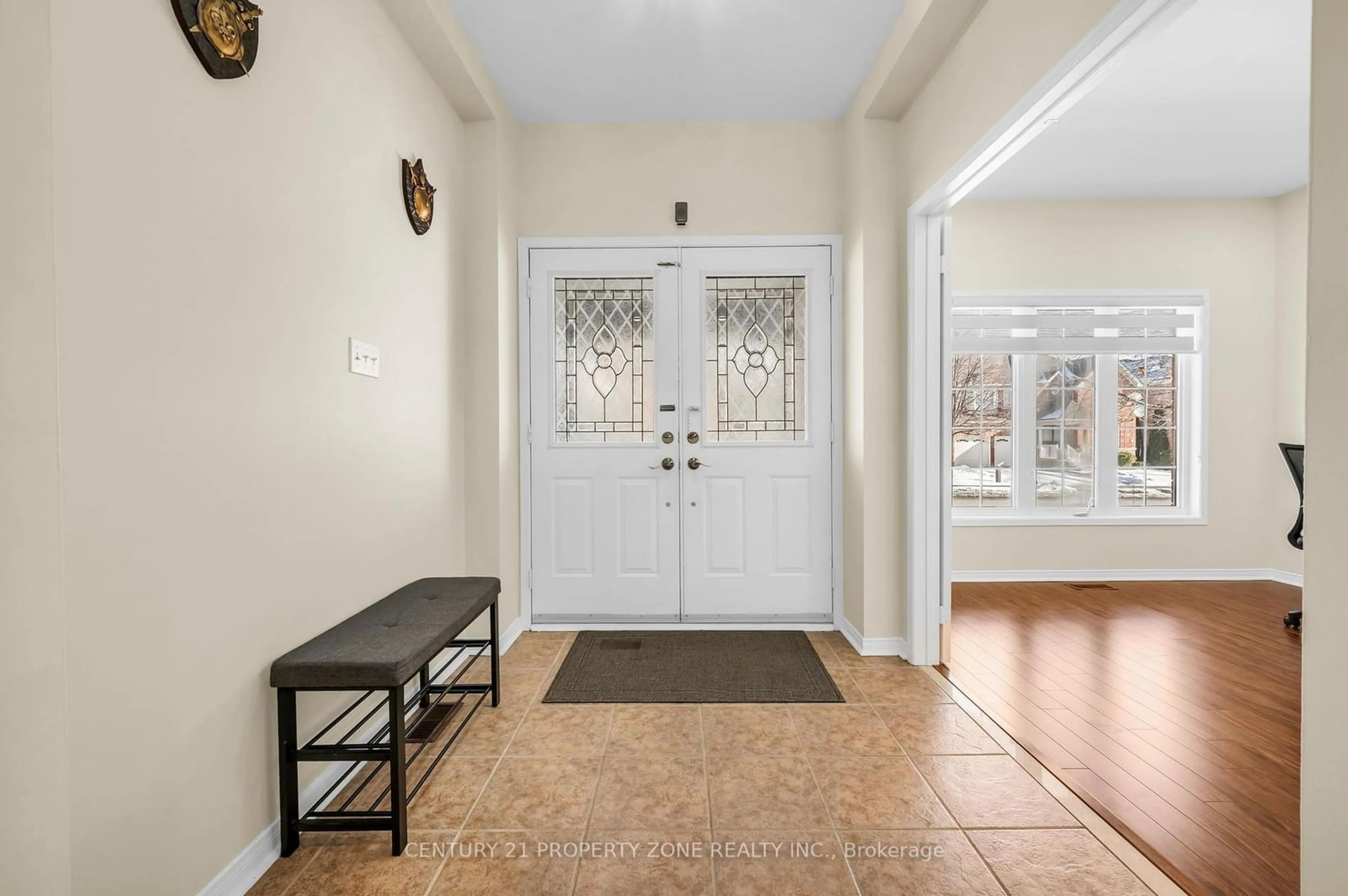 Indoor entryway for 82 Brisdale Dr, Brampton Ontario L7A 2G8