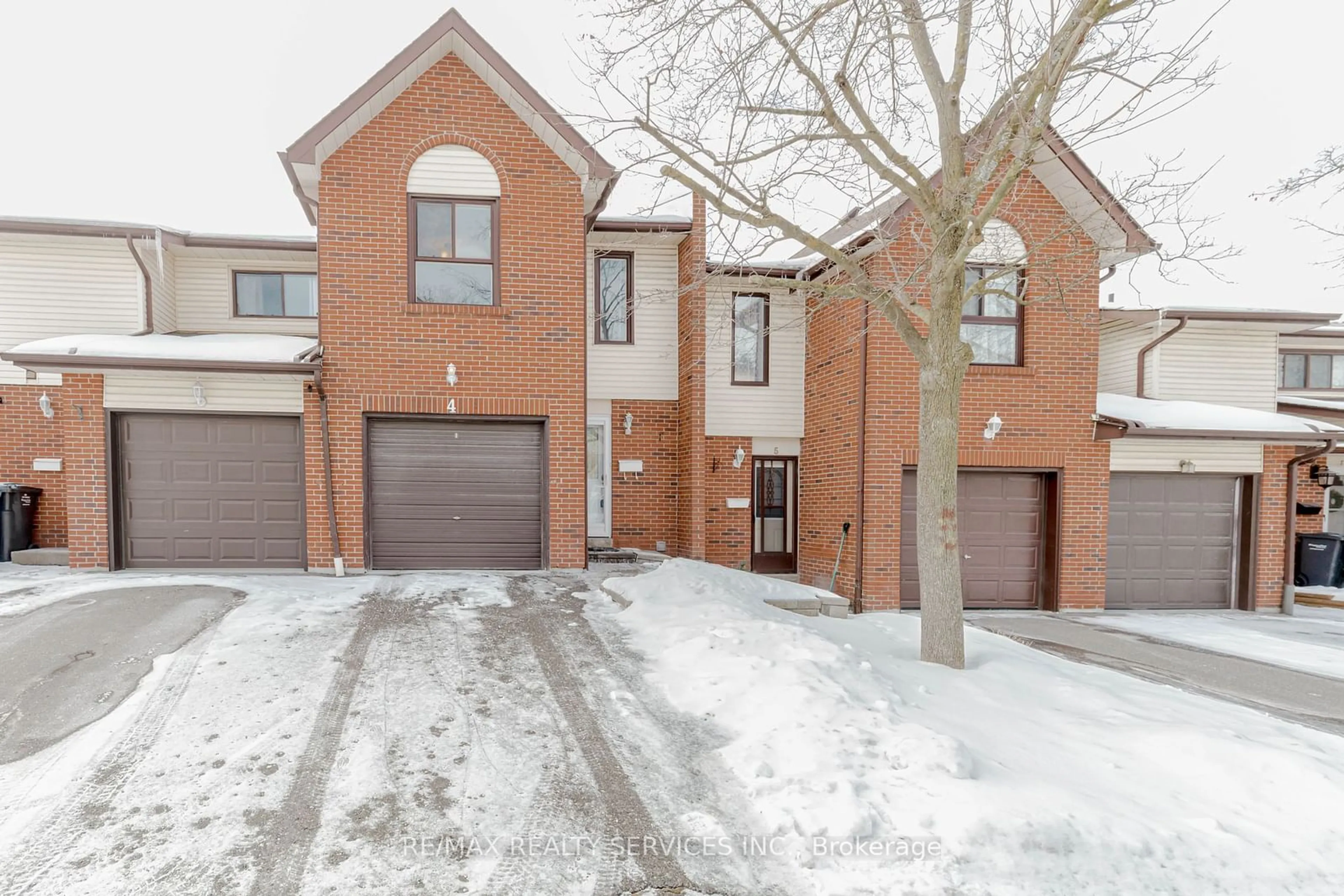 Home with brick exterior material, street for 4 Collins Cres, Brampton Ontario L6V 3M9