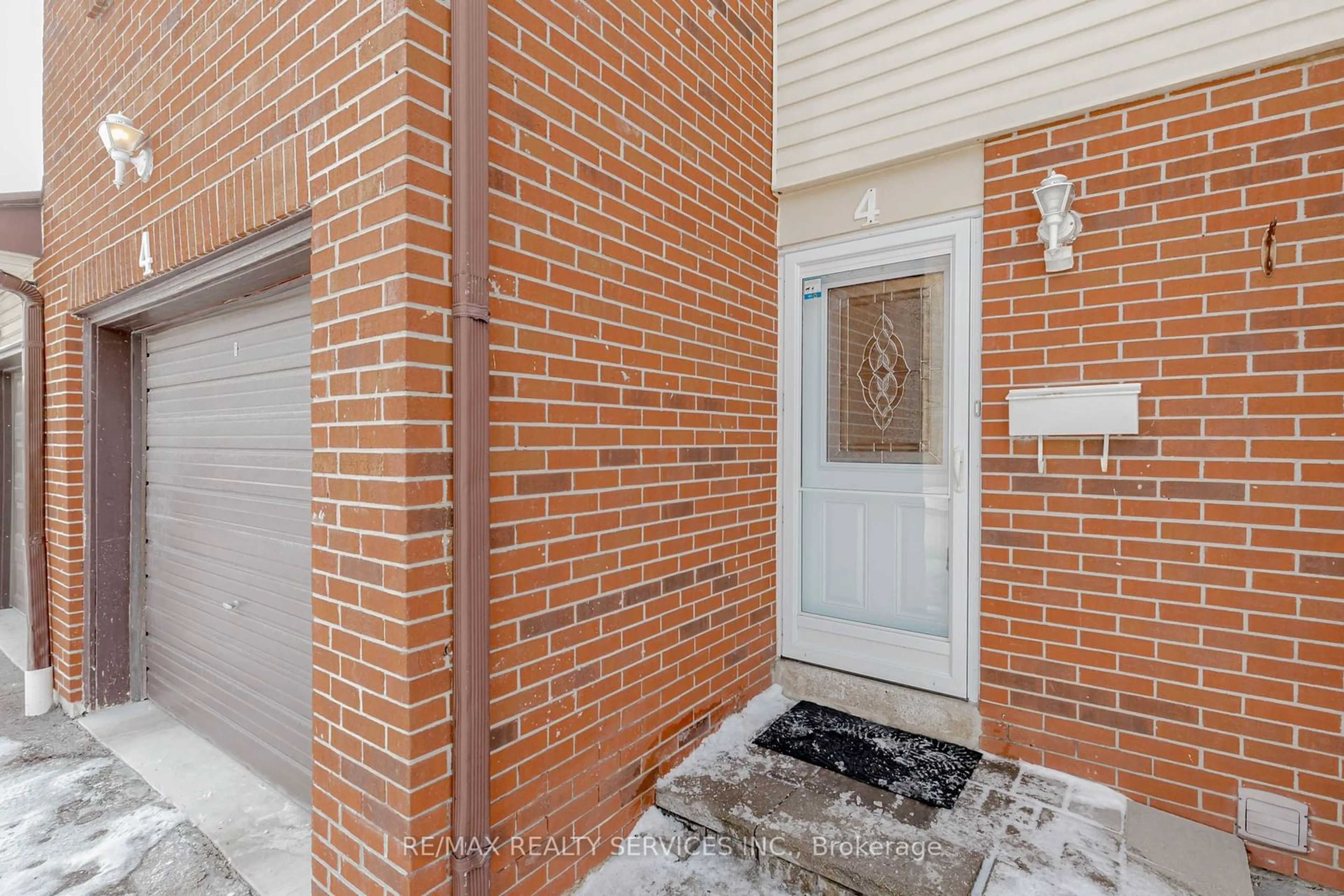 Home with brick exterior material, street for 4 Collins Cres, Brampton Ontario L6V 3M9