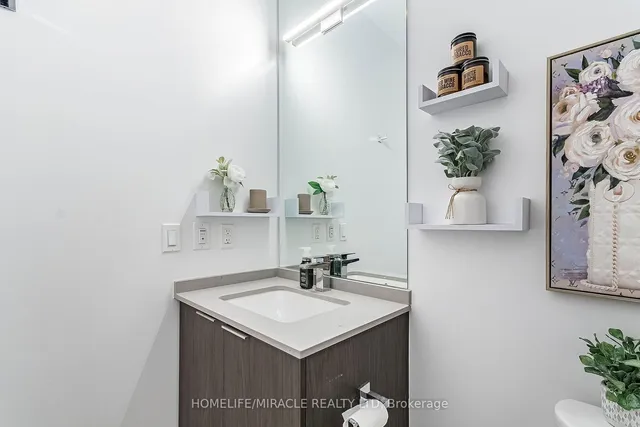 Additional property image - 4208 Dundas St Unit 815