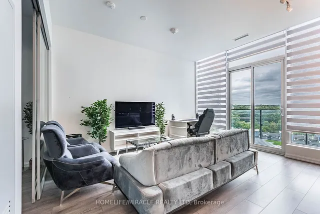 Additional property image - 4208 Dundas St Unit 815