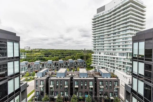 Additional property image - 4208 Dundas St Unit 815