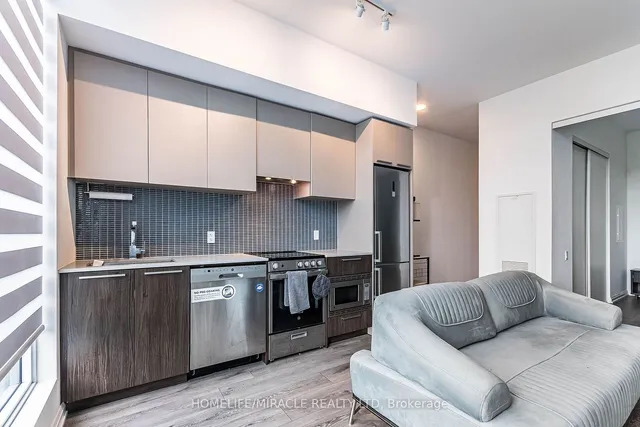 Additional property image - 4208 Dundas St Unit 815