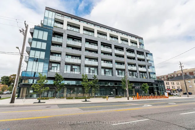 Additional property image - 4208 Dundas St Unit 815