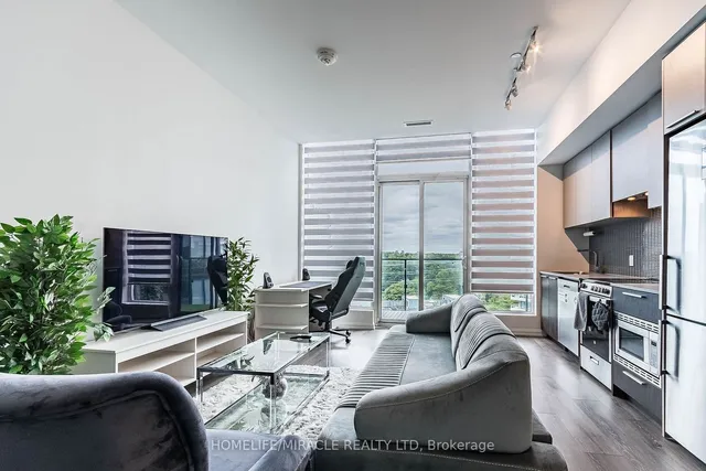 Additional property image - 4208 Dundas St Unit 815