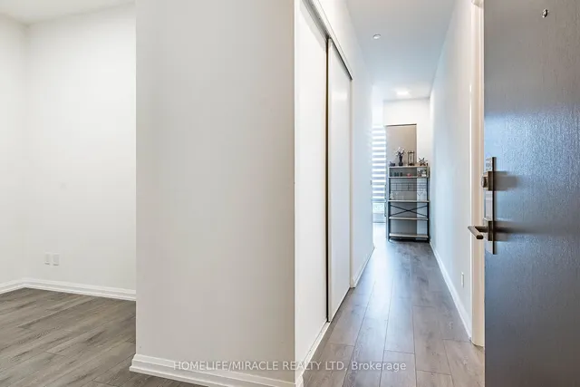 Additional property image - 4208 Dundas St Unit 815