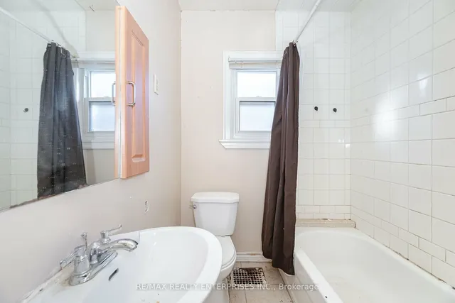 Additional property image - 166 Hay Ave