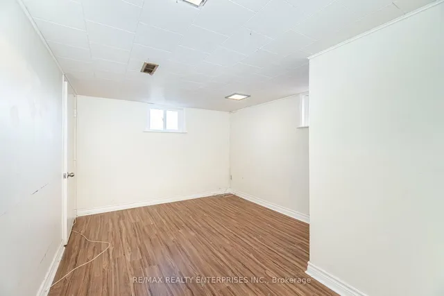 Additional property image - 166 Hay Ave