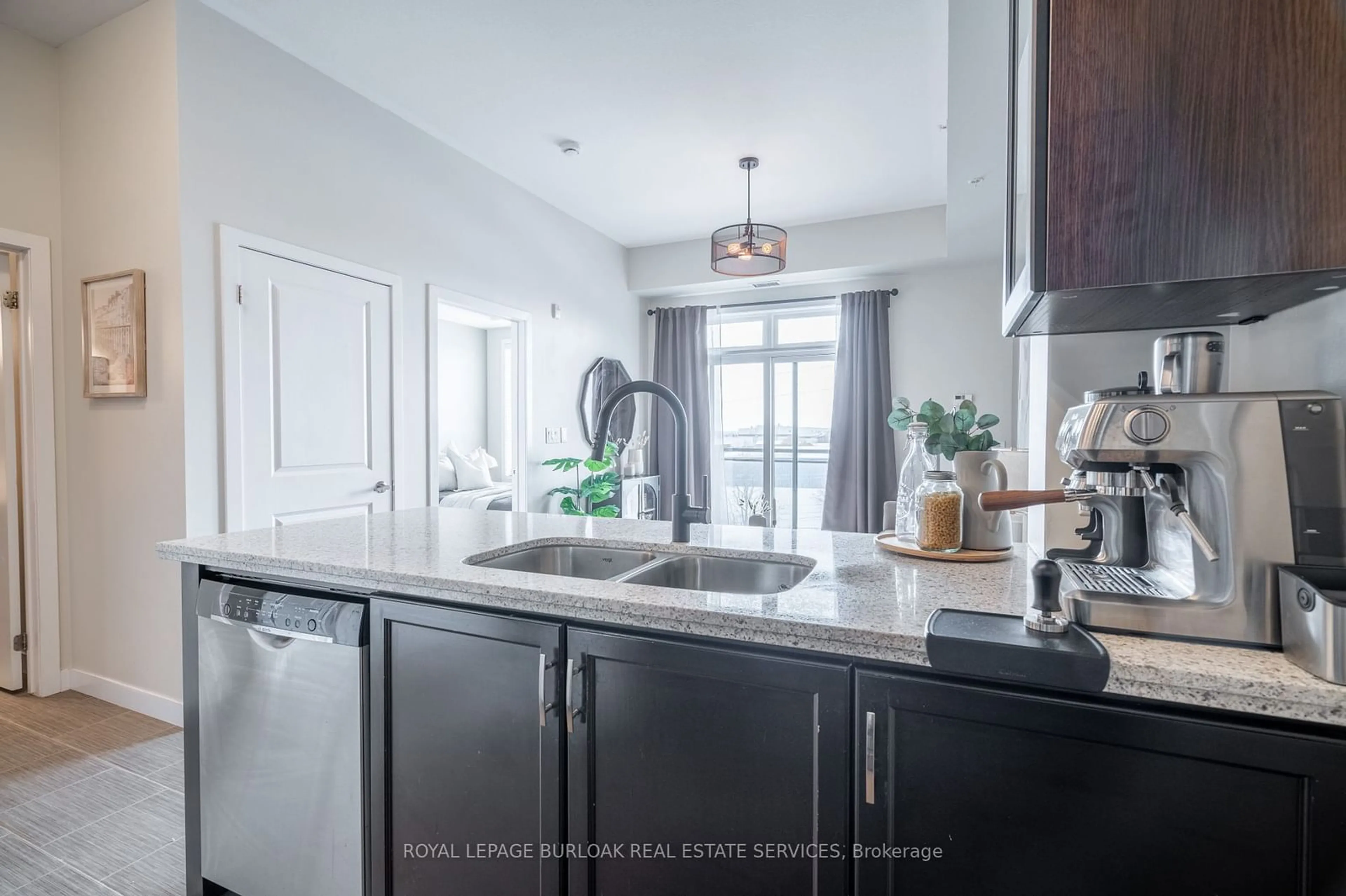 Open concept kitchen, unknown for 5020 Corporate Dr #408, Burlington Ontario L7L 0H7