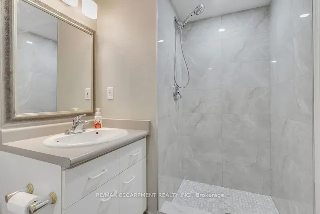 Additional property image - 1276 Maple Crossing Blvd Unit 607