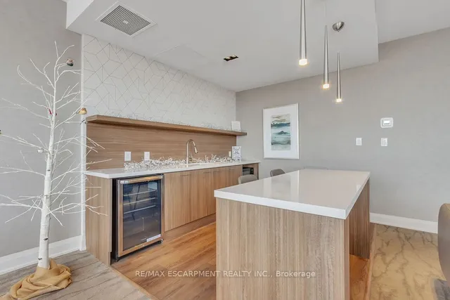 Additional property image - 1276 Maple Crossing Blvd Unit 607