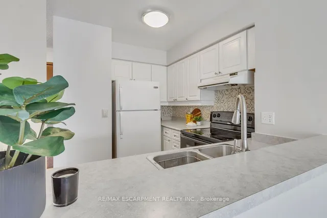 Additional property image - 1276 Maple Crossing Blvd Unit 607