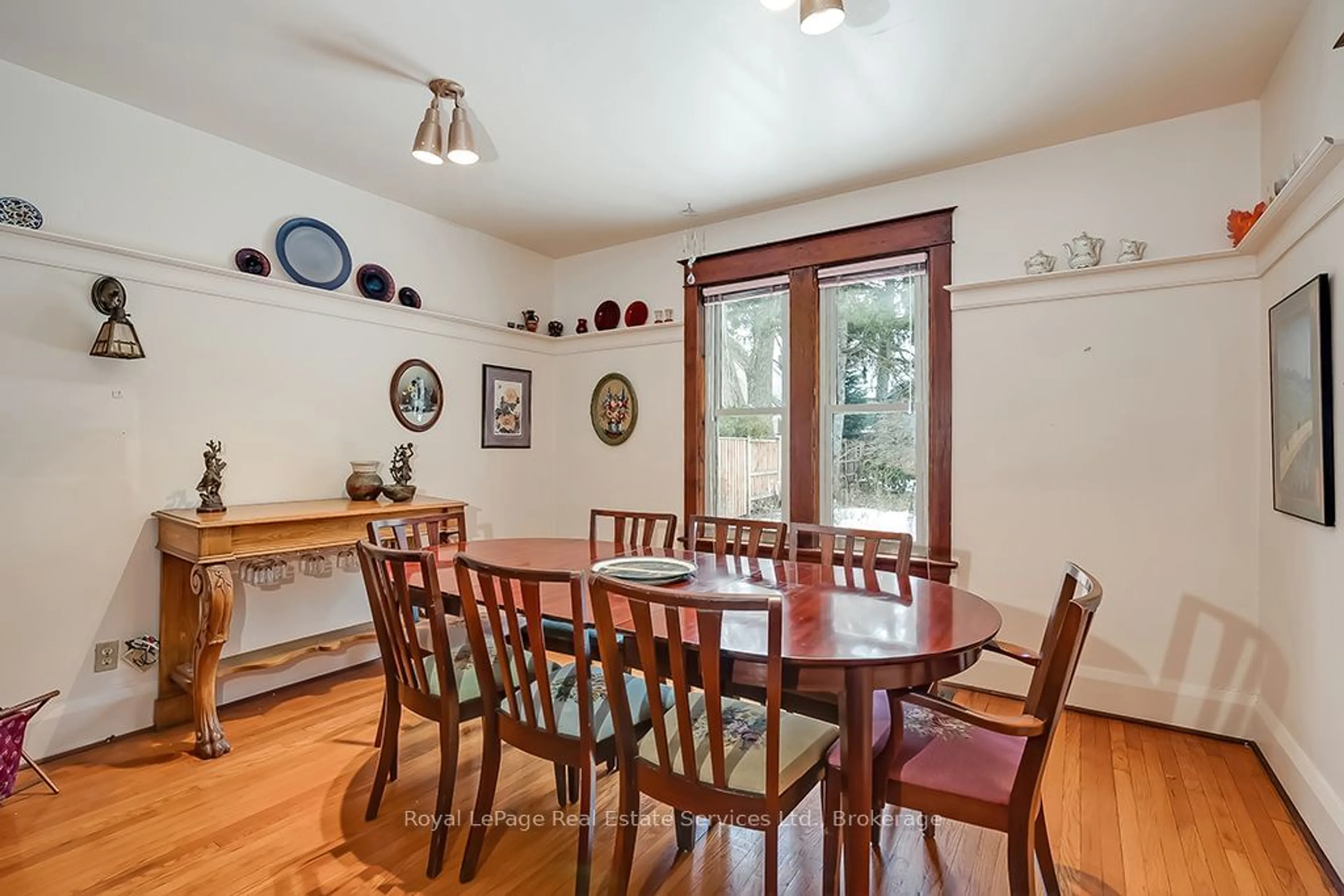 Dining room, unknown for 235 Douglas Ave, Oakville Ontario L6J 3S2