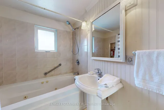 Additional property image - 3059 Centennial Dr