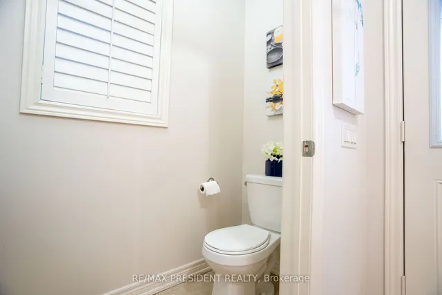Additional property image - 16 Pinedale Ave