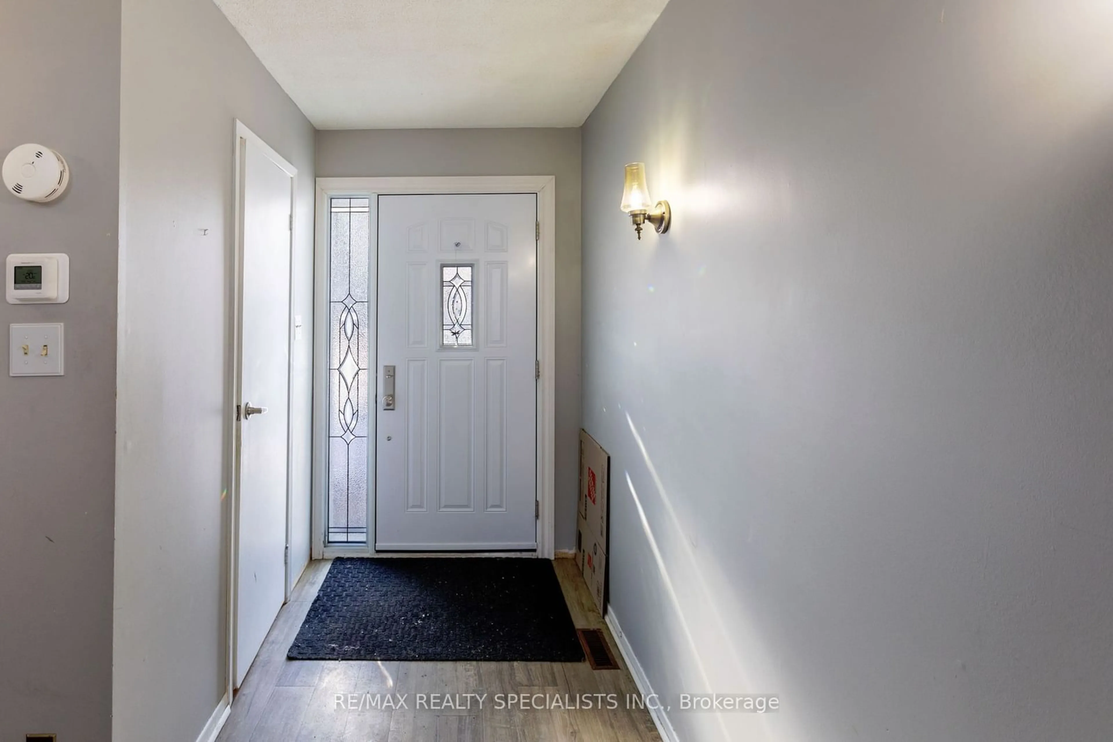 Indoor entryway for 2966 Salerno Cres, Mississauga Ontario L5N 1T4