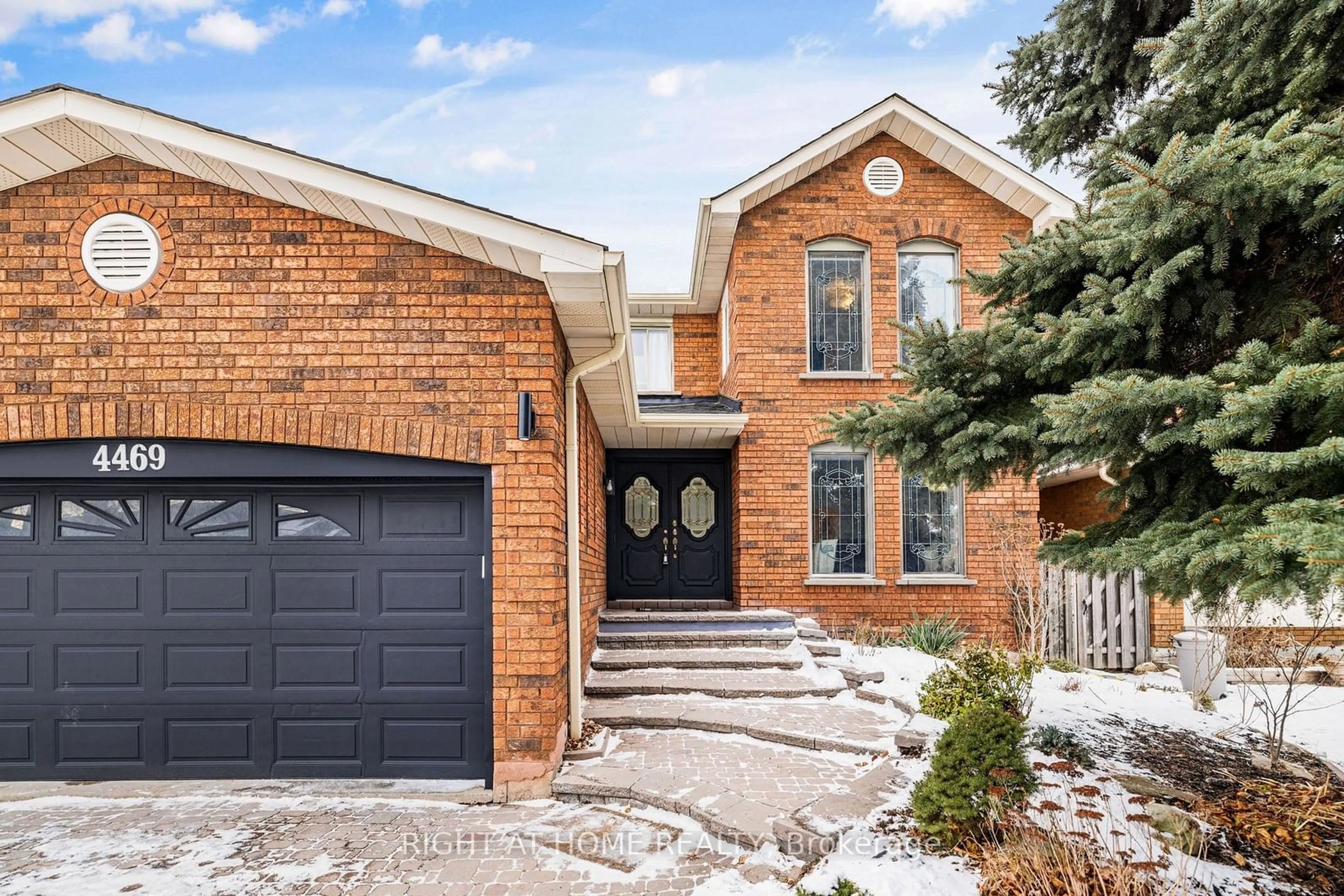 Home with brick exterior material, street for 4469 Idlewilde Cres, Mississauga Ontario L5M 4E8