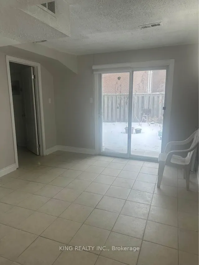 Additional property image - 27 Franklin Crt Unit 27