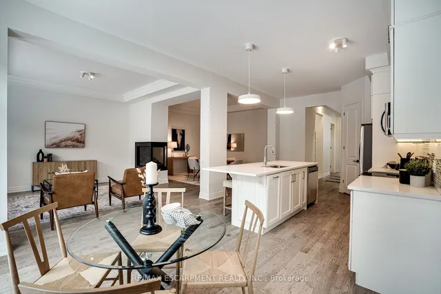 Additional property image - 1466 EVEREST Cres