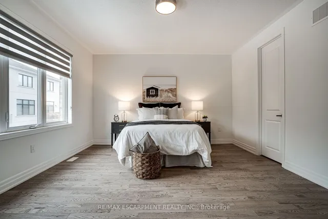 Additional property image - 1466 EVEREST Cres