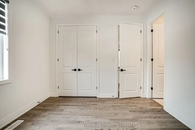 Additional property image - 1466 EVEREST Cres