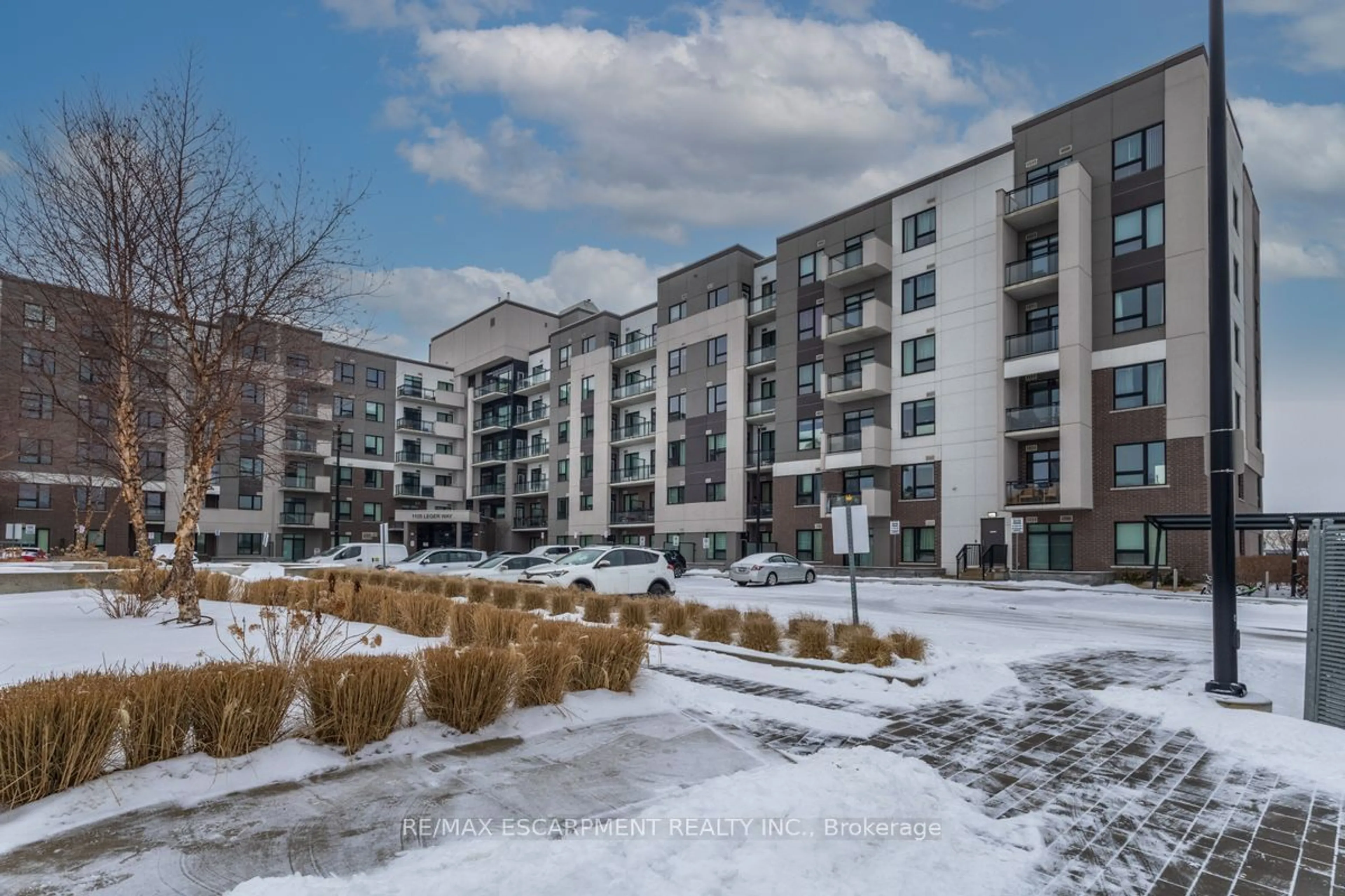 Patio, unknown for 1105 Leger Way #211, Milton Ontario L9E 1K7