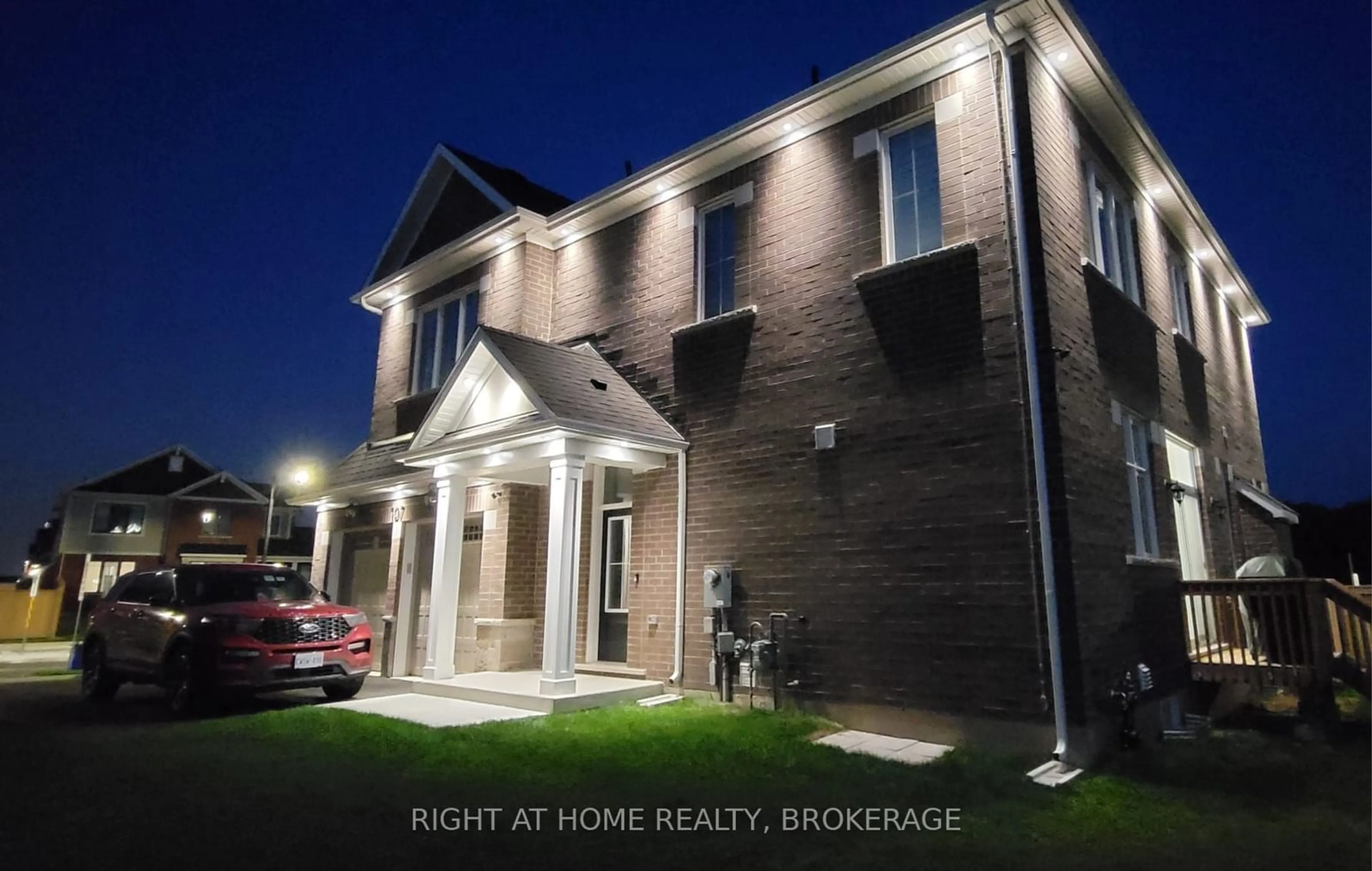 Home with brick exterior material, building for 107 Yates Dr, Milton Ontario L9E 1S5