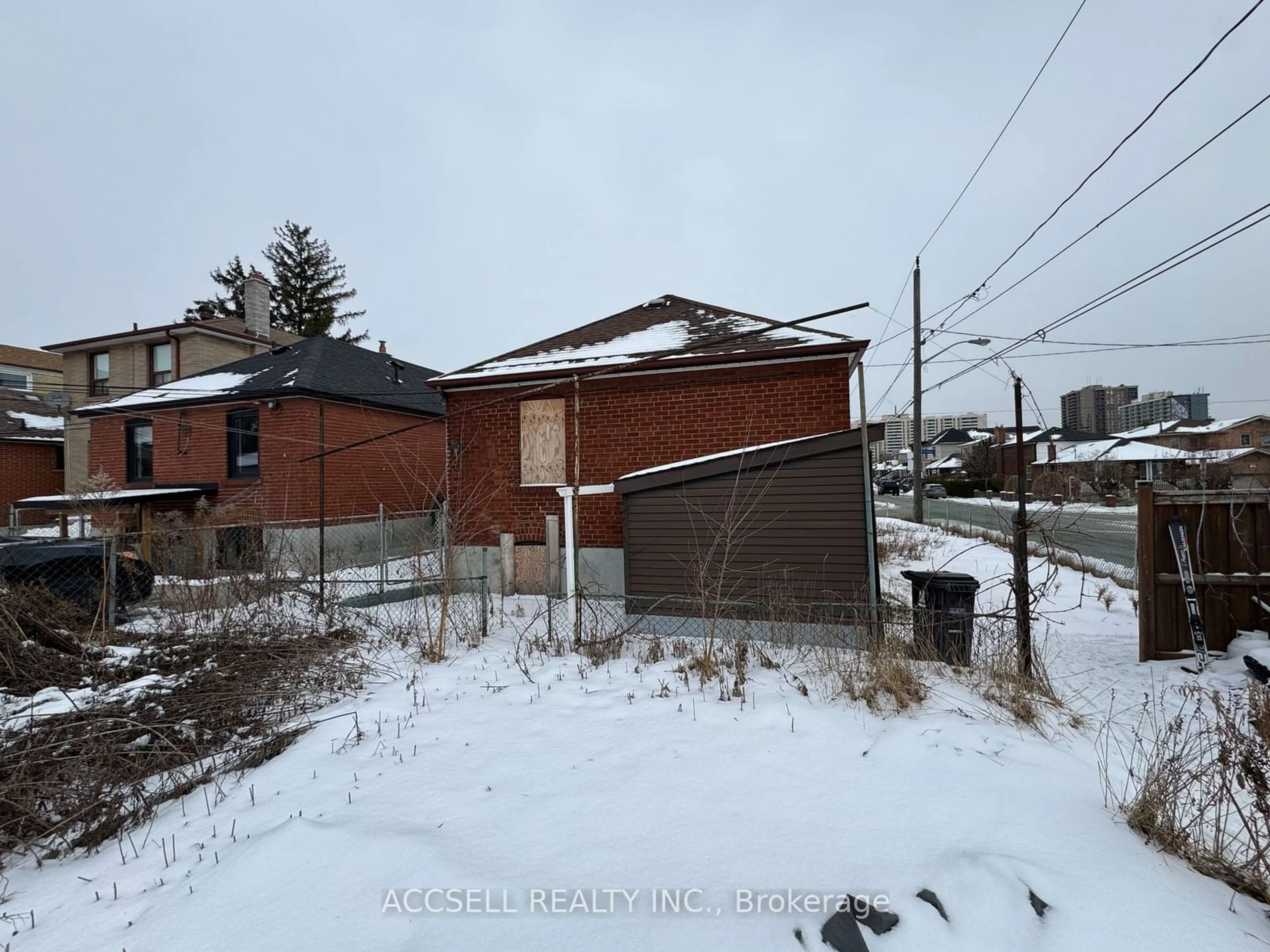 Shed for 162 Times Rd, Toronto Ontario M6B 3M6