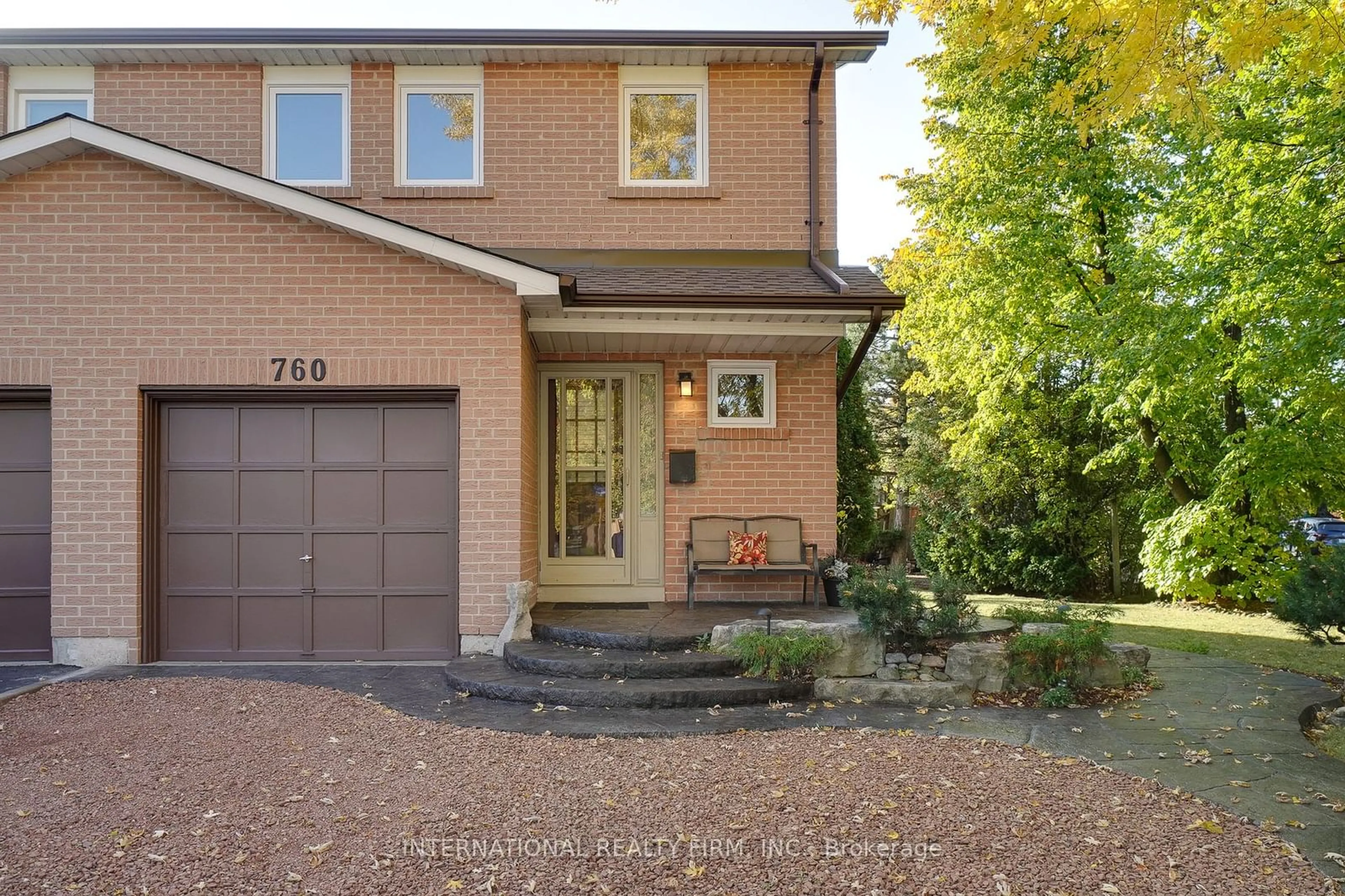 Home with brick exterior material, street for 760 Galloway Cres, Mississauga Ontario L5C 3Y2