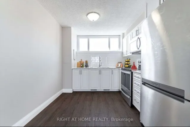 Additional image 25 of 4673 Jane St Unit 621